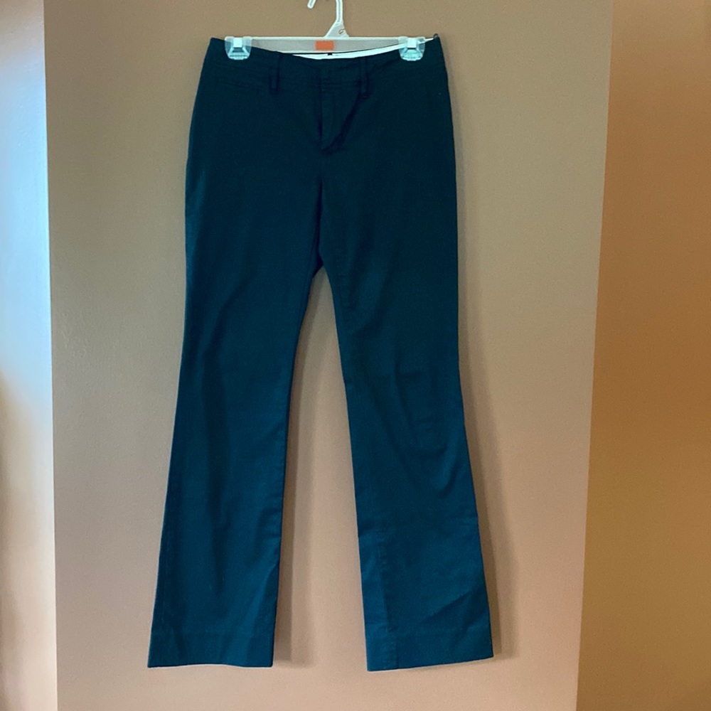Gap stretch ladies dress pants in size 1R. Vintage classic.